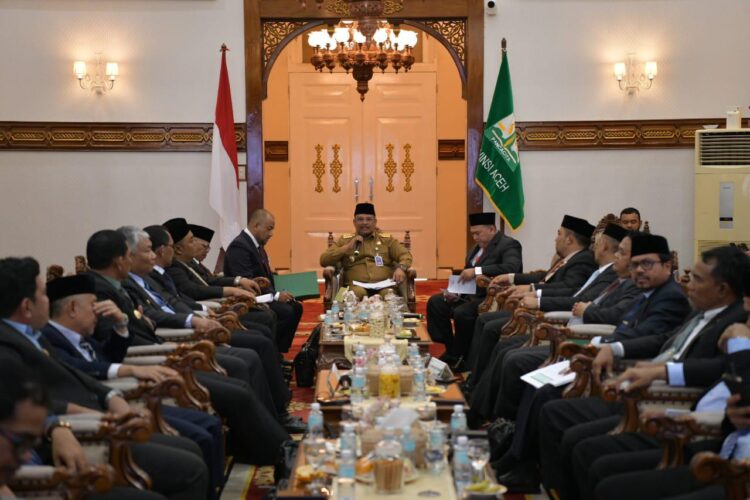 Bank Aceh Syariah menggelar RUPS tahun 2024, Selasa (11/2) di Pendopo Gubernur Aceh yang dihadiri seluruh Pemegang Saham terdiri atas Gubernur, Bupati dan Wali Kota se-Aceh. (Foto: For Infoaceh.net)