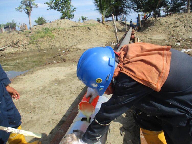 PT Pertamina Patra Niaga Sumbagut terus berinovasi dalam meningkatkan masa pakai (lifetime) pipa bawah laut pada sambungan lasan di Fuel Terminal (FT) Krueng Raya, Aceh Besar