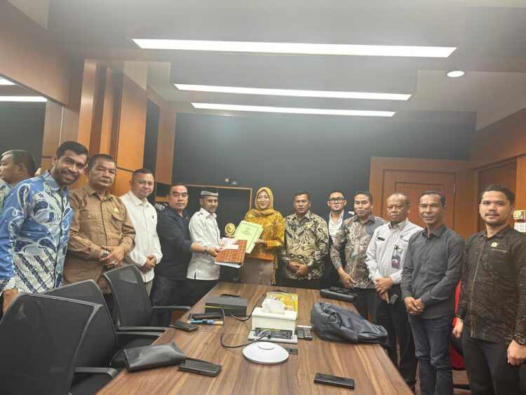 Komisi I DPRA berkonsultasi dan berkoordinasi ke Kemenpan RB, Kamis (20/2) terkait nasib tenaga honorer R2/R3 di Aceh yang masih banyak tidak lulus PPPK