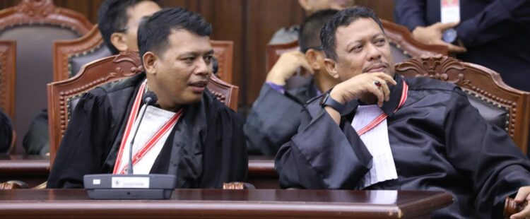 Kuasa Hukum paslon Wali Kota Sabang nomor urut 03 hadir pada persidangan Pengucapan Putusan Perkara Nomor 47/PHPU.WAKO-XXIII/2025 Perselisihan Hasil Pemilihan Umum Wali Kota Sabang 2024, di Ruang Sidang Pleno MK, Senin (24/2/2025)