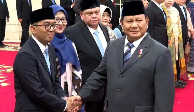 Brian Yuliarto resmi dilantik jadi Menteri Pendidikan Tinggi Sains dan Teknologi dalam reshuffle kabinet, Rabu (19/2). (Foto: Dok. Sekretariat Presiden)