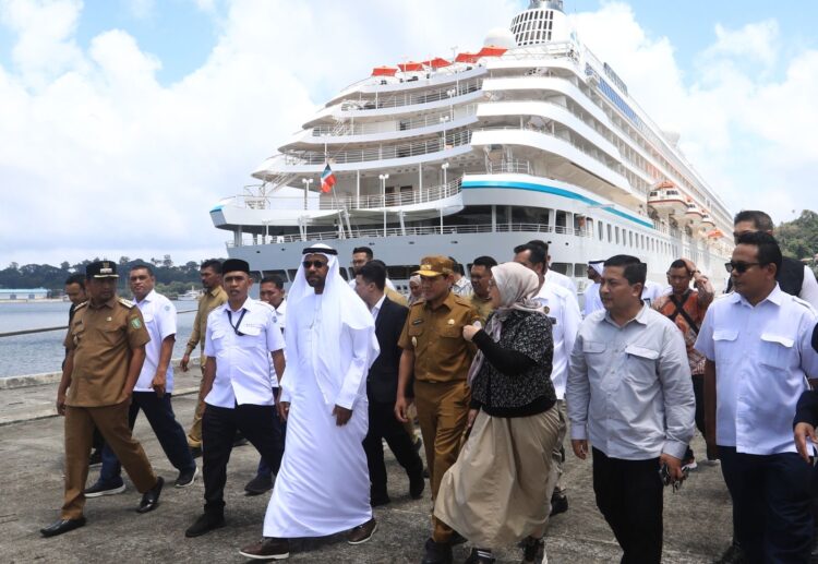 Duta Besar Uni Emirat Arab (UEA) Abdulla Salem AlDhaheri saat Berkunjung ke Pelabuhan Container Terminal (CT) 3 dan CT 1 Kota Sabang
