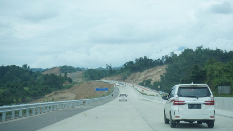 Jalan Tol Sigli – Banda Aceh Seksi 1 (Padang Tiji – Seulimeum) memangkas waktu perjalanan dari Sigli menuju Banda Aceh
