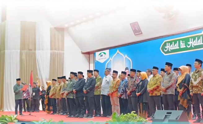 Drs HA Malik Raden MM pengukuhan Pengurus Forsiar periode 2025–2030, di Gedung AAC Dayan Dawood Darussalam, Banda Aceh, Sabtu (26/4/2025)