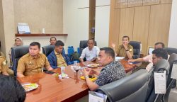 Kadis Kominsa Aceh Marwan Nusuf rapat bersama Tim Penyusun RPJM Aceh 2025-2029