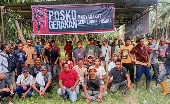 Warga melawan penyerobotan lahan oleh perusahaan perkebunan sawit di Aceh Selatan