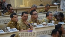 Wakil Gubernur Aceh Fadhlullah menghadiri undangan Rapat Dengar Pendapat (RDP) bersama Komisi II DPR RI di Jakarta, Senin, 28 April 2025. (Foto: For Infoaceh.net)