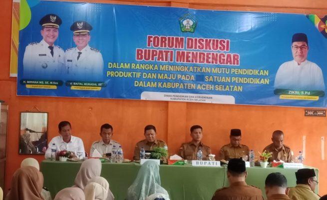 Bupati Aceh Selatan Mirwan MS mendengarkan keluh kesah dan aspirasi perwakilan guru, kepala sekolah hingga pengawas sekolah