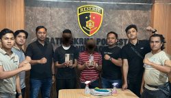 Dua Taruna sekolah pelayaran di Aceh Besar, ditangkap polisi atas kasus perampasan dua Ponsel kawasan Peunayong Banda Aceh pada Ahad, 27 April 2025. (Foto: Dok. Polresta Banda Aceh)