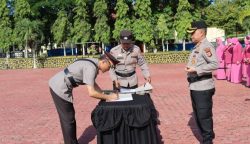 Kapolres Aceh Tamiang AKBP Muliadi memimpin Sertijab Wakapolres, Kabag Log, Kasat Binmas, Kasat Reskrim dan empat Kapolsek di Lapangan Parama Satwika Mapolres Aceh Tamiang, Selasa (29/4)