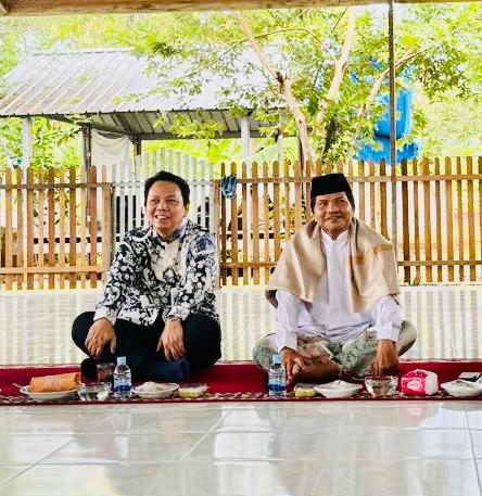 Regional CEO BSI Aceh Wachjono bersama Ketua MPU Aceh Tgk Faisal Ali