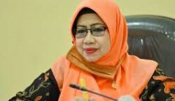 Ketua Badan Kerja Sama Organisasi Wanita (BKOW) Aceh Kasumi Sulaiman