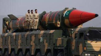 Bermain Api dengan Negara Nuklir: Pakistan Siap Lawan Agresi India