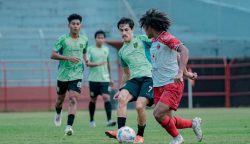 Pertandingan Persahabatan Persebaya Vs Sang Maestro FC (Media Official Persebaya)