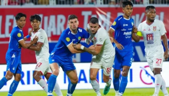 Malut United vs Persib (Sumber : instagram.com/malutunitedfc)
