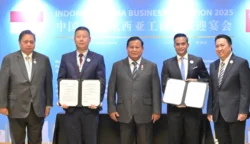 Kadin Indonesia dan Kamar Dagang China teken MoU di Indonesia-China Business Reception 2025 di Hotel Shangri-La, Jakarta. DOk. Kadin