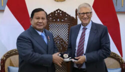 "Pak Prabowo memahami betul posisinya sebagai Presiden. Dia tahu cara berterima kasih kepada Pak Jokowi. Tapi untuk urusan negara, dari awal saya yakin dia independen," ujarnya, kepada wartawan di Jakarta, Kamis (8/5/2025).
