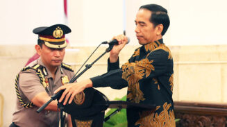 Jokowi Tes Loyalitas Kapolri dengan Kasus Ijazah