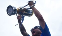 Persib Jawara Liga 1, Bobotoh Rayakan Kemenangan di Gedung Sate