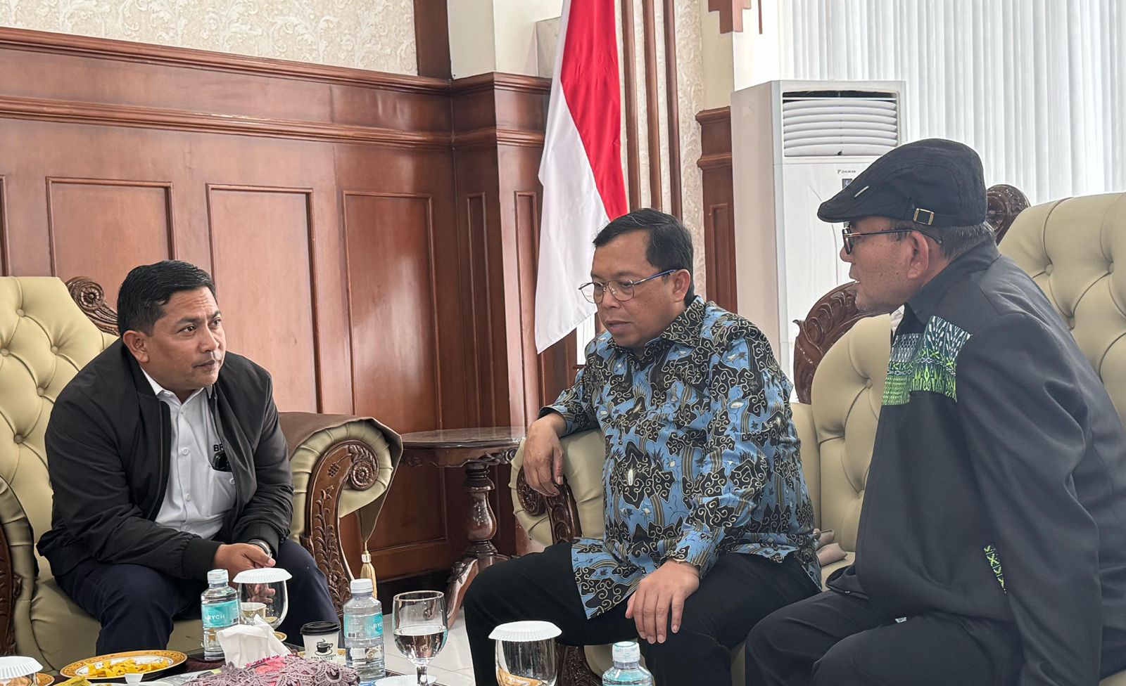 Kepala BPKS Iskandar Zulkarnaen Rabu (30/4) berdiskusi dengan Anggota DPR RI Komisi V yang juga Pimpinan Badan Akuntabilitas Keuangan Negara (BAKN) Herman Khaeron