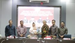Tim asesor LAMDIK saat melakukan visitasi akreditasi Prodi Magister Pendidikan Bahasa Arab UIN Ar-Raniry Banda Aceh beberapa waktu lalu