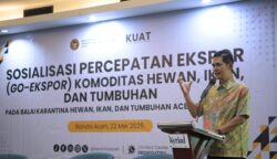 Plt Sekda Aceh M Nasir Syamaun pada acara Sosialisasi Percepatan Ekspor (Go-Ekspor) Komoditas Hewan, Ikan dan Tumbuhan, di Hotel Kyriad Muraya Banda Aceh, Kamis (22/5)