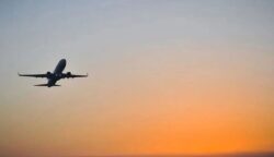 residen Donald Trump yang ingin menerima jet mewah senilai 400 juta dolar AS (sekitar Rp6,6 triliun) dari pemerintah Qatar.