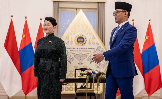 Menteri Luar Negeri Republik Indonesia, Sugiono, menggelar pertemuan bilateral dengan Menteri Luar Negeri Mongolia, Battsetseg Batmunkh, di Gedung Pancasila, Kementerian Luar Negeri RI, Jakarta, Rabu (21/5/2025).