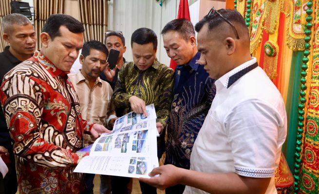 Wakil Gubernur Aceh Fadhlullah, menerima kunjungan sejumlah investor dari Hangzhou Chamber of Commerce Indonesia, di aula Rumah Dinas Wakil Gubernur Aceh, Kamis makam (1/5)