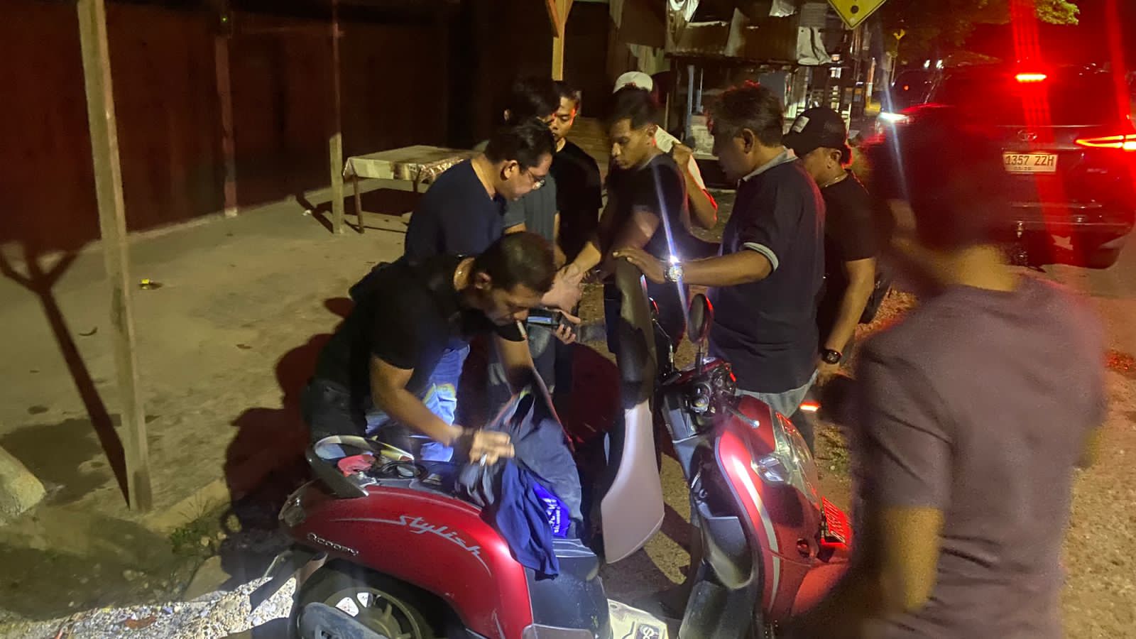 Unit Ranmor Satreskrim Polresta Banda Aceh bersama Resmob Polres Langsa mengungkap pencurian sepeda motor Honda Scopy BL 5531 PBA yang terjadi di Warkop Hom Hai Gampong Lambaro Skep