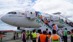 Pada musim haji 1446 Hijriah tahun ini, Kantor Kementerian Agama Kota Banda Aceh memberangkatkan 559 jamaah haji