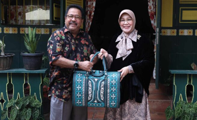 Wali Kota Banda Aceh Illiza Sa’aduddin Djamal langsung menemui Wakil Gubernur Jakarta Rano Karno di kediamannya, Warung Garasi Si Doel, Jakarta Selatan, Selasa, 6 Mei 2025