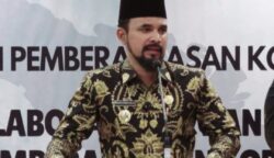 Bupati Aceh Timur Iskandar Usman Al-Farlaky