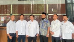 Wakil Ketua DPRK Aceh Tengah H. Hamdan S.H Bersama Bupati Aceh Tengah Drs. Haili Yoga M.SI Mengikuti Rakor Nasional KPK. (Foto: For Infoaceh.net)