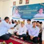 Kakan Kemenag Kabupaten Aceh Besar Saifuddin melakukan peusijuek calon jamaah haji Aceh Besar