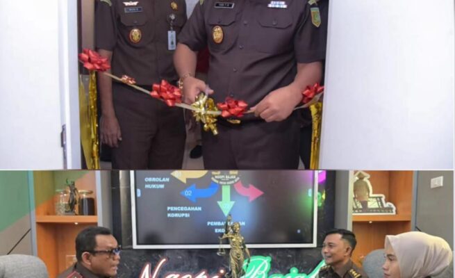 Kajati Aceh Yudi Triadi SH MH didampingi Wakajati Muhibuddin meresmikan ruangan Podcast bidang Intelijen dengan tema 'Ngobrol Pintar Bareng Jaksa' (NGOPI BAJAK), Rabu (7/5)