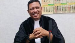 “Pelaporan kepala LLDIKTI Wilayah XIII Aceh cukup beralasan secara hukum, ancaman hukumannya adalah penjara 2 tahun 8 bulan,” kata Fadjri.
