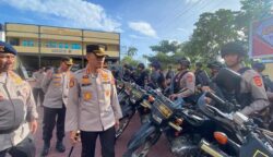 Kapolresta Banda Aceh Kombes Pol Joko Heri Purwono memimpin apel pembentukan Tim Anti Premanisme di Lapangan apel Mapolresta Kamis (8/5)