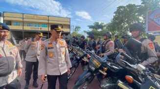 Kapolresta Banda Aceh Kombes Pol Joko Heri Purwono memimpin apel pembentukan Tim Anti Premanisme di Lapangan apel Mapolresta Kamis (8/5)