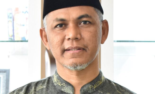Wakil Rektor Bidang Kemahasiswaan dan Alumni USK Prof Dr Mustanir Yahya MSc