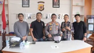 Polres Langsa menerima dua pucuk senjata api ilegal yang diserahkan warga setempat. (Foto: Dok. Polres Langsa)