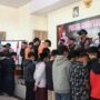Puluhan remaja yang sebelumnya tergabung dalam kelompok geng motor di Bener Meriah menyatakan pembubaran diri secara resmi melalui deklarasi di Polres Bener Meriah, Kamis, 8 Mei 2025