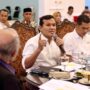 Wakil Gubernur Aceh Fadhlullah, didampingi Plt Sekda Aceh, M. Nasir S.IP, MPA, dan sejumlah Kepala SKPA, melakukan pertemuan dengan Wali Nanggroe juga Pimpinan dan Anggota DPRA, di Meuligoe Wali Nanggroe, Jumat, 9/5/2024