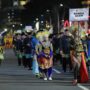 Delegasi Kota Banda Aceh tampil memikat dalam Karnaval Budaya Munas ke-VII APEKSI yang digelar di Surabaya, Jawa Timur, Jum'at malam (9/5)