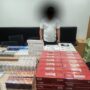 Polresta Banda Aceh mengamankan ratusan bungkus rokok ilegal saat melakukan razia di simpang Lamgugob Kecamatan Syiah Kuala, Banda Aceh, Ahad (11/5) dini hari.