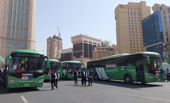 Pemerintah melalui Petugas Penyelenggara Ibadah Haji Arab Saudi menyediakan layanan bus Shalawat gratis selama jamaah haji berada di Kota Suci Mekkah. (Foto: Ist)