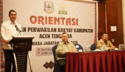Plt Sekda Aceh M Nasir Syamaun membuka acara Orientasi Anggota DPRK Aceh Tenggara masa jabatan 2024-2029 dihadiri Wakil Bupati Aceh Tenggara dr. Heri Al Hilal serta Ketua DPRK Aceh Tenggara Denny Febrian Roza di Hotel Hermes Palace Banda Aceh Selasa (13/5).