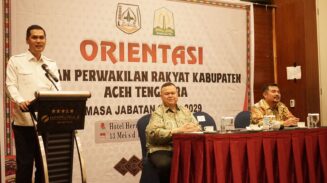 Plt Sekda Aceh M Nasir Syamaun membuka acara Orientasi Anggota DPRK Aceh Tenggara masa jabatan 2024-2029 dihadiri Wakil Bupati Aceh Tenggara dr. Heri Al Hilal serta Ketua DPRK Aceh Tenggara Denny Febrian Roza di Hotel Hermes Palace Banda Aceh Selasa (13/5).