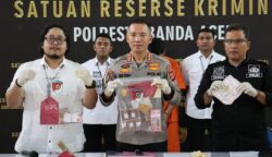 Kapolresta Banda Aceh Kombes Pol Joko Heri Purwono, saat konferensi pers, di Mapolresta, Rabu (14/5/2025).