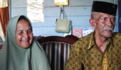Muhammad Dahlan dan istrinya, Dahniar